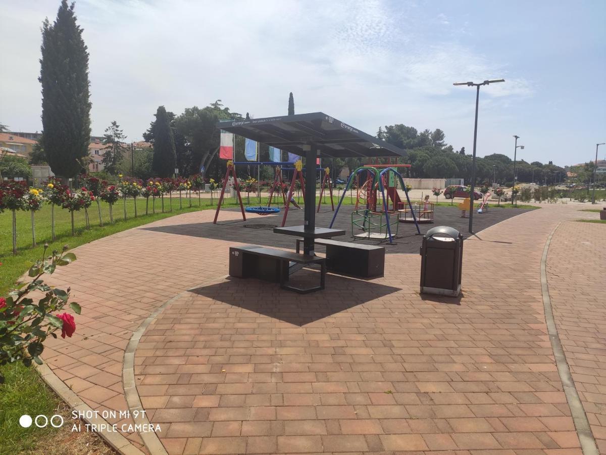 Dolce Vita City Center Umag Exteriör bild